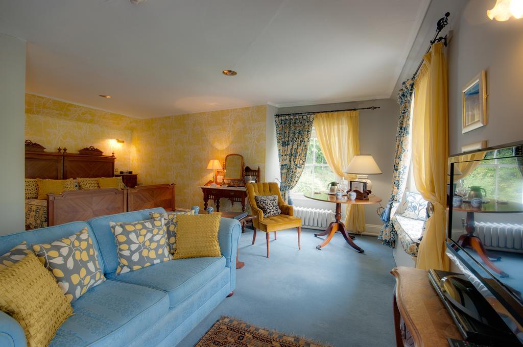 Ynyshir Restaurant And Rooms Макънтлет Екстериор снимка